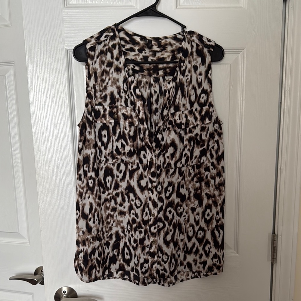 Leopard Print Sleeveless Top